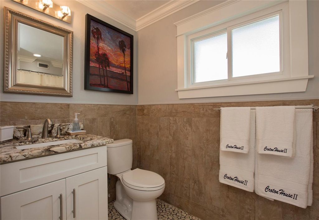 Image 9 of property listing at 472 N CAUSEWAY, New Smyrna Beach, FL 32169