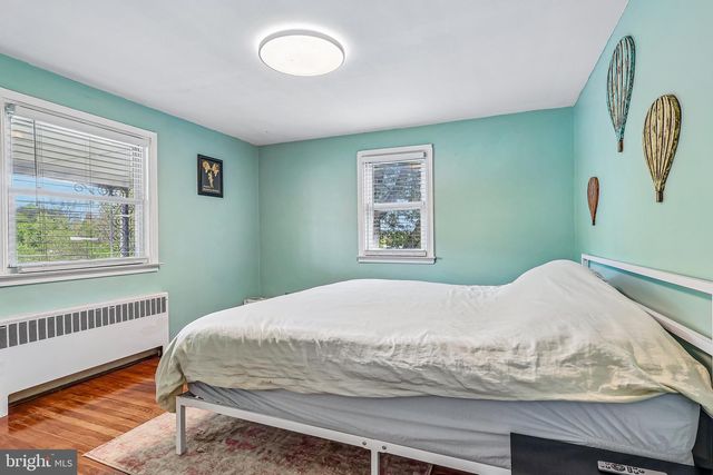 2810 E COUNTY LINE RD, Hatboro, PA 19040