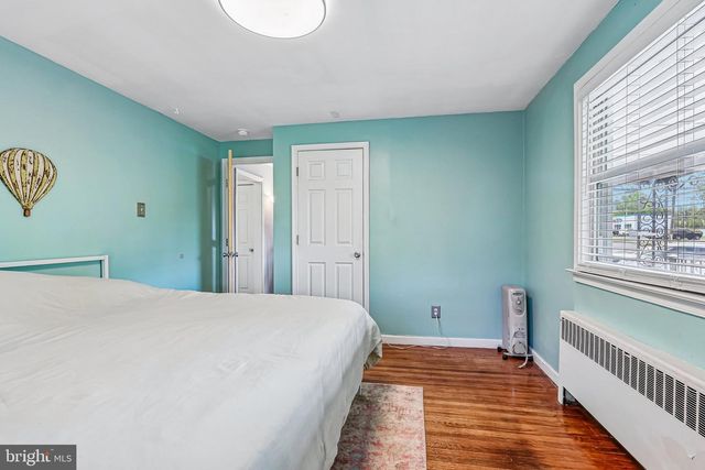 2810 E COUNTY LINE RD, Hatboro, PA 19040
