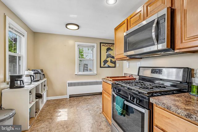 2810 E COUNTY LINE RD, Hatboro, PA 19040