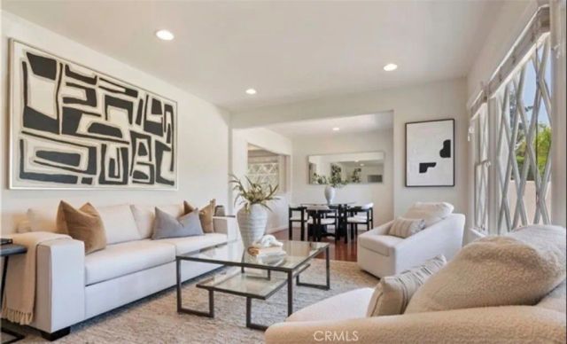 16828 Margate Street, Encino, CA 91436