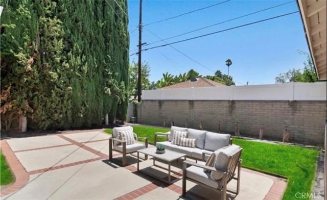 16828 Margate Street, Encino, CA 91436