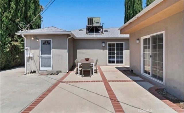 16828 Margate Street, Encino, CA 91436