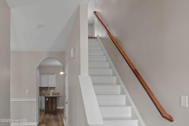 106 Woods Run Circle, Richlands, NC 28574