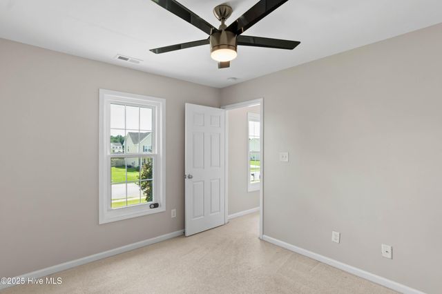 106 Woods Run Circle, Richlands, NC 28574