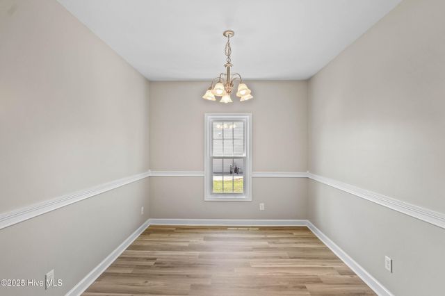 106 Woods Run Circle, Richlands, NC 28574