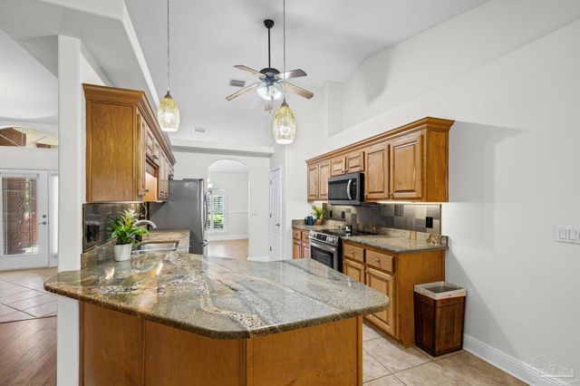 1648 Woodlawn Way, Gulf Breeze, FL 32563