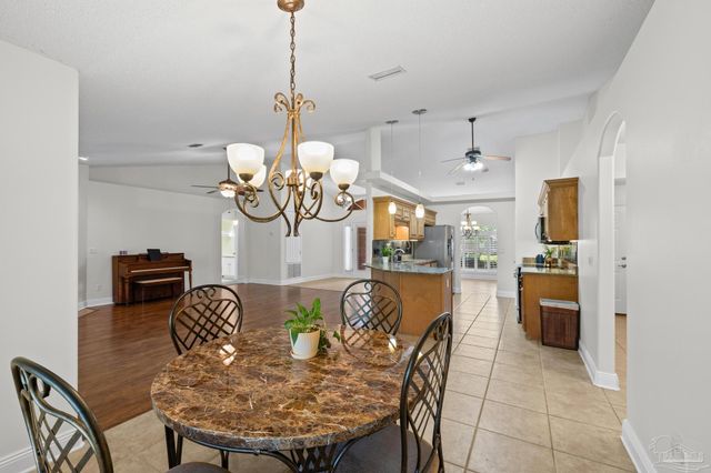 1648 Woodlawn Way, Gulf Breeze, FL 32563