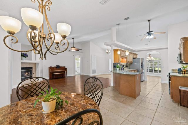 1648 Woodlawn Way, Gulf Breeze, FL 32563