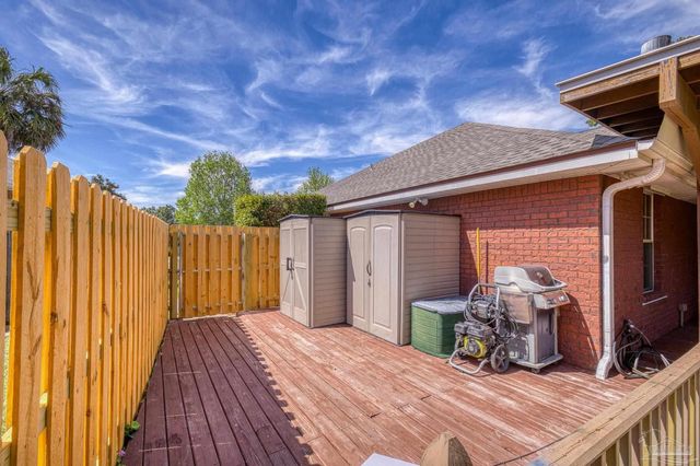 1648 Woodlawn Way, Gulf Breeze, FL 32563