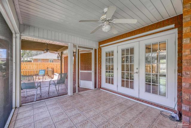 1648 Woodlawn Way, Gulf Breeze, FL 32563