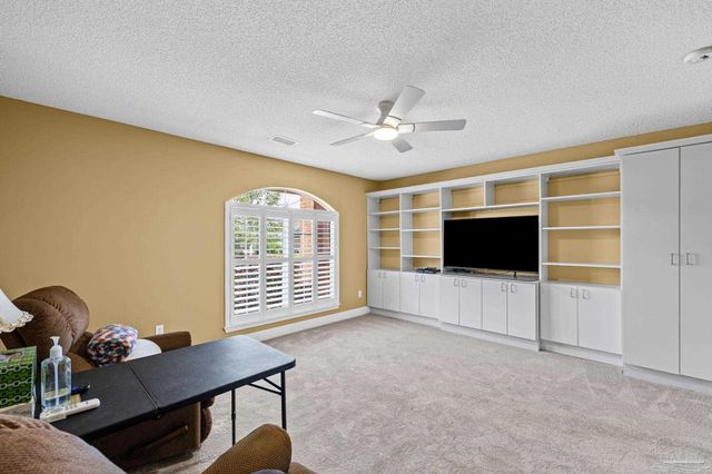 1648 Woodlawn Way, Gulf Breeze, FL 32563