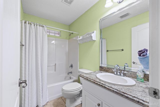1648 Woodlawn Way, Gulf Breeze, FL 32563