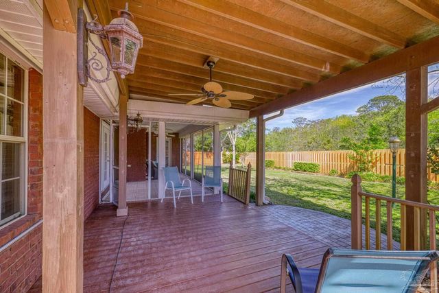 1648 Woodlawn Way, Gulf Breeze, FL 32563