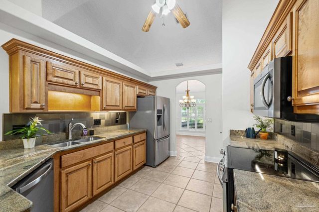 1648 Woodlawn Way, Gulf Breeze, FL 32563