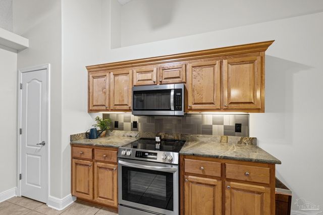 1648 Woodlawn Way, Gulf Breeze, FL 32563
