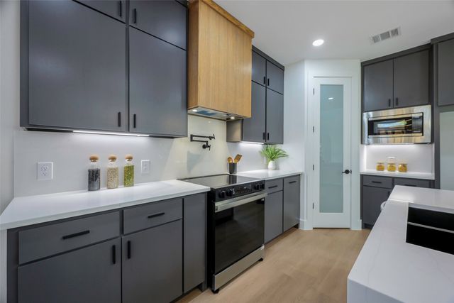 459 Hart Street, Dallas, TX 75203