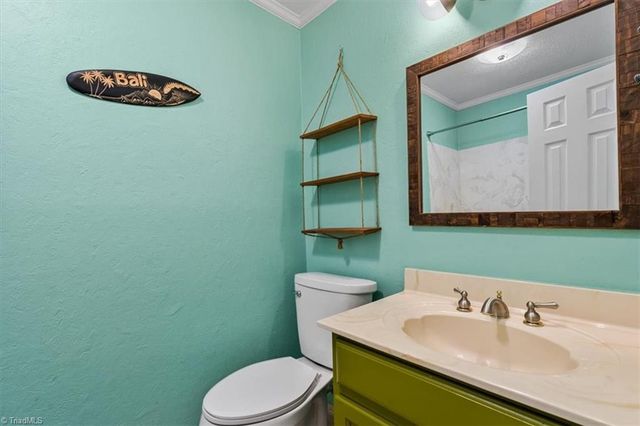 4709 Horseshoe Lane, Greensboro, NC 27410