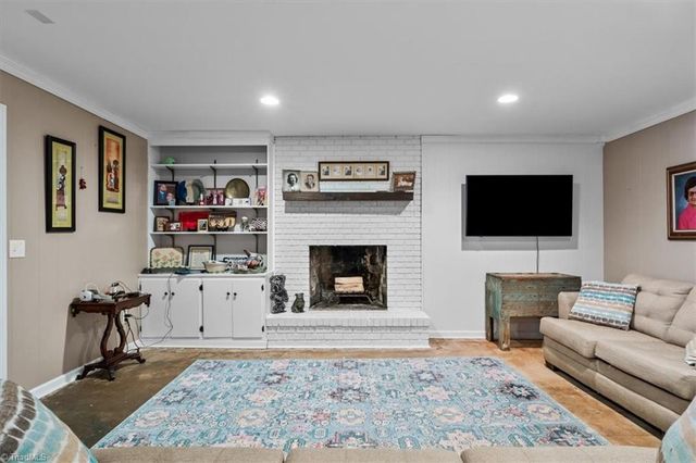 4709 Horseshoe Lane, Greensboro, NC 27410