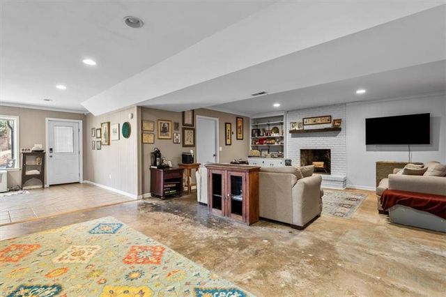 4709 Horseshoe Lane, Greensboro, NC 27410