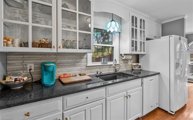 4709 Horseshoe Lane, Greensboro, NC 27410