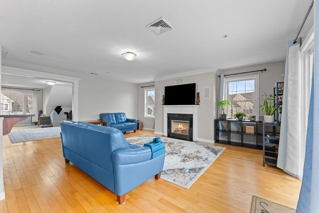 717 Hampton Way 717, Abington, MA 02351