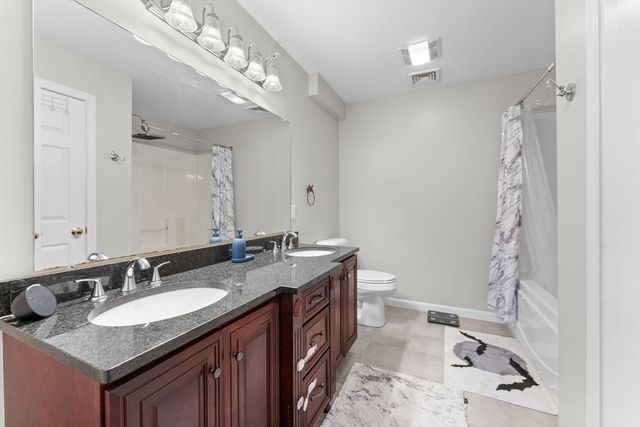 717 Hampton Way 717, Abington, MA 02351