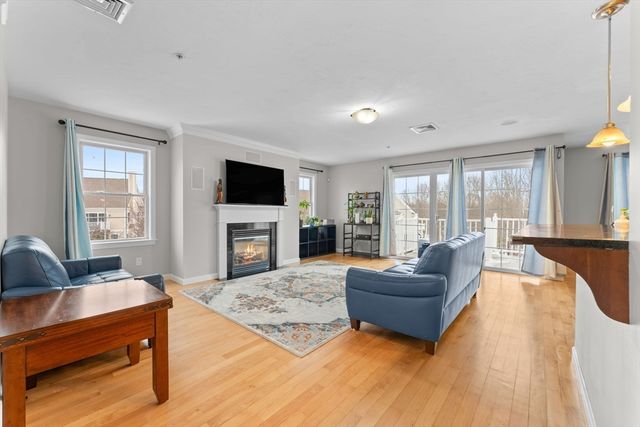 717 Hampton Way 717, Abington, MA 02351