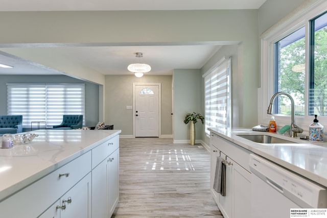 5611 Charles Street, Omaha, NE 68132