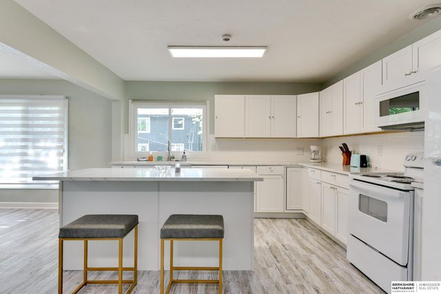 5611 Charles Street, Omaha, NE 68132