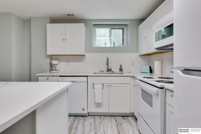 5611 Charles Street, Omaha, NE 68132