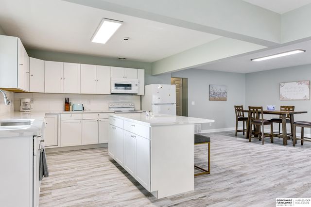5611 Charles Street, Omaha, NE 68132