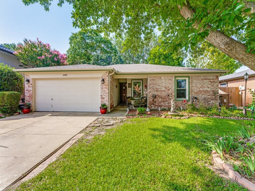 4909 Prairie Creek Trail, Fort Worth, TX 76179