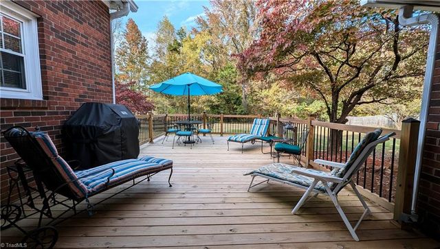 222 Shallowbrook Drive, Advance, NC 27006