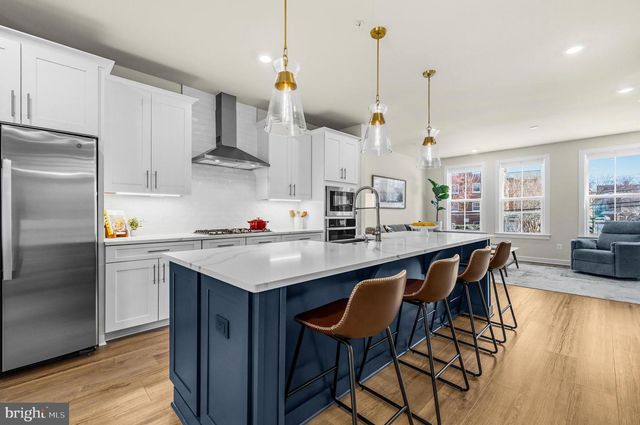 820 S GREENBRIER ST, Arlington, VA 22204