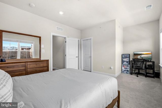 820 S GREENBRIER ST, Arlington, VA 22204