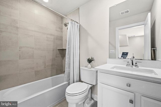 820 S GREENBRIER ST, Arlington, VA 22204