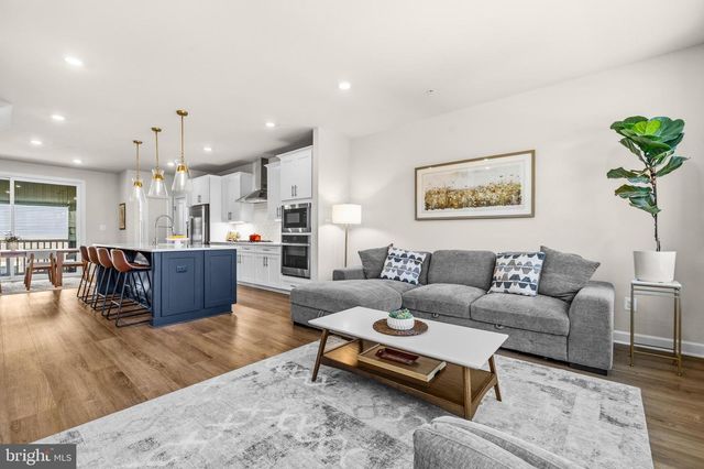 820 S GREENBRIER ST, Arlington, VA 22204