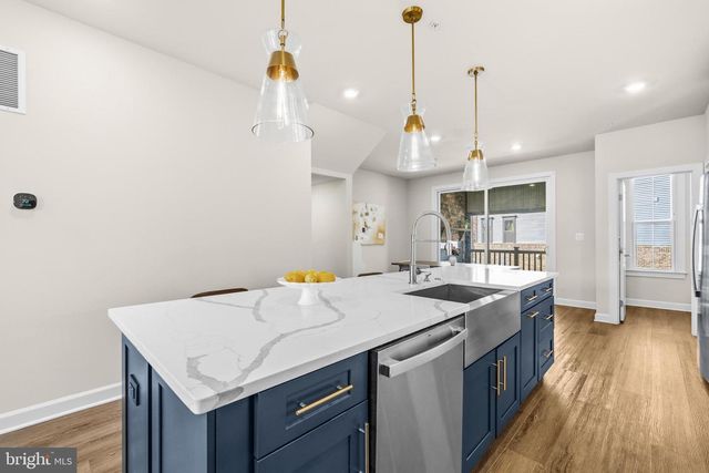 820 S GREENBRIER ST, Arlington, VA 22204