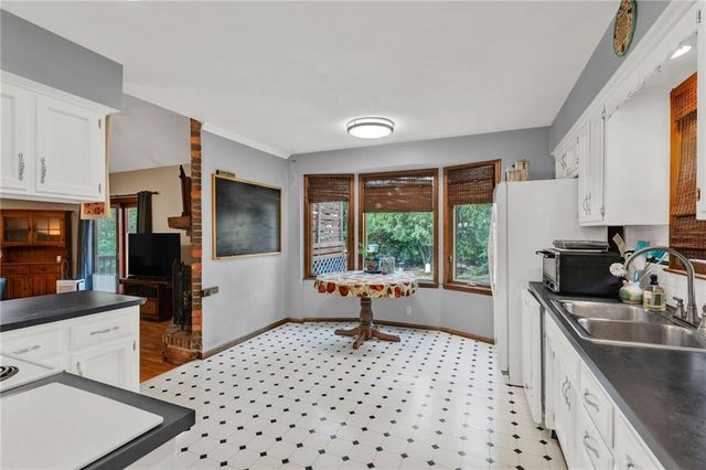 2556 Jasu Drive, Lawrence, KS 66046