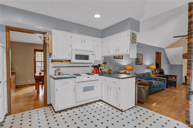 2556 Jasu Drive, Lawrence, KS 66046