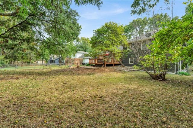 2556 Jasu Drive, Lawrence, KS 66046