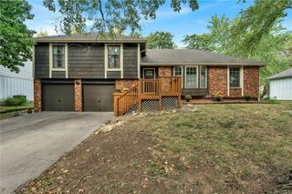 2556 Jasu Drive, Lawrence, KS 66046