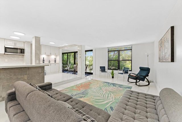 3730 Inverrary Drive 2l, Lauderhill, FL 33319