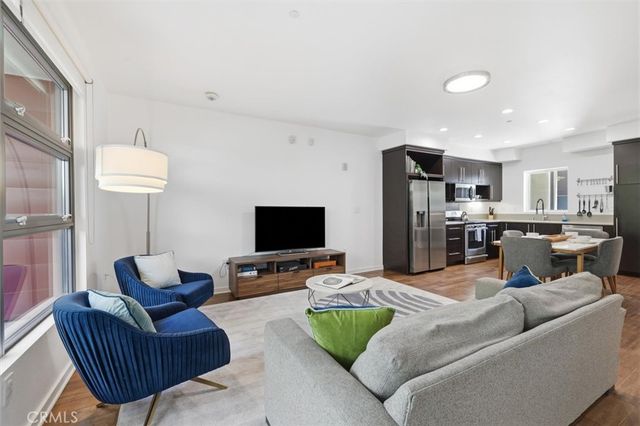 13045 Pacific Promenade 102, Playa Vista, CA 90094