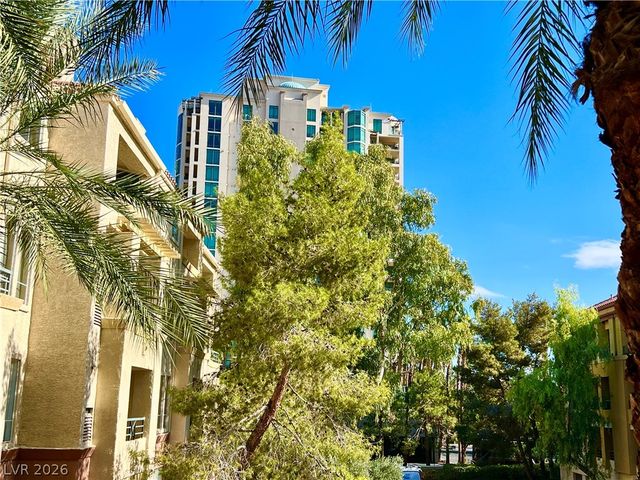 260 East Flamingo Road 202, Las Vegas, NV 89169