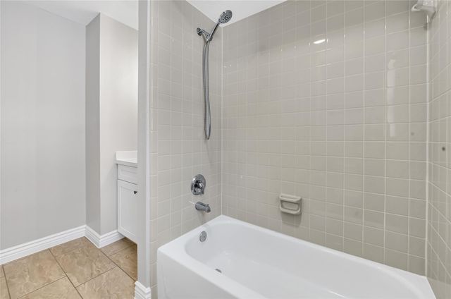 5914 Shadow Creek Court, Baytown, TX 77523