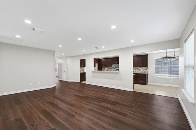5914 Shadow Creek Court, Baytown, TX 77523