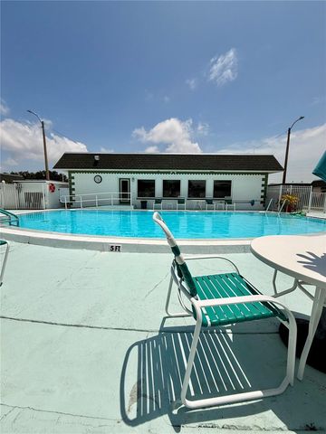 7847 39TH TERRACE N, St Petersburg, FL 33709
