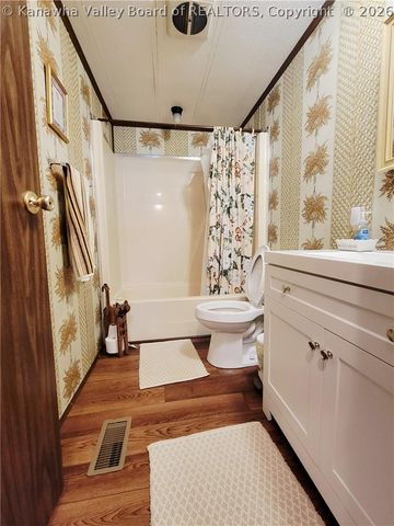 136 Wiseman Street, East Bank, WV 25067